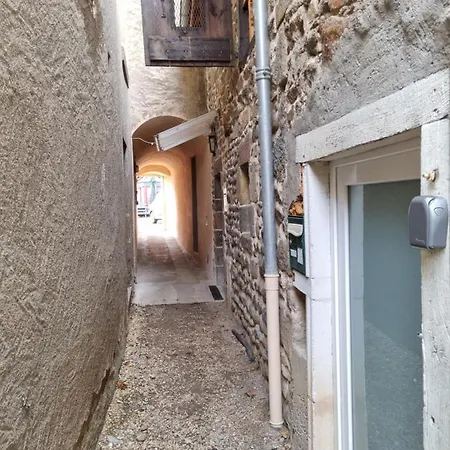 Impasse Secrete - Duplex - Wifi Apartment Issoire Exterior photo
